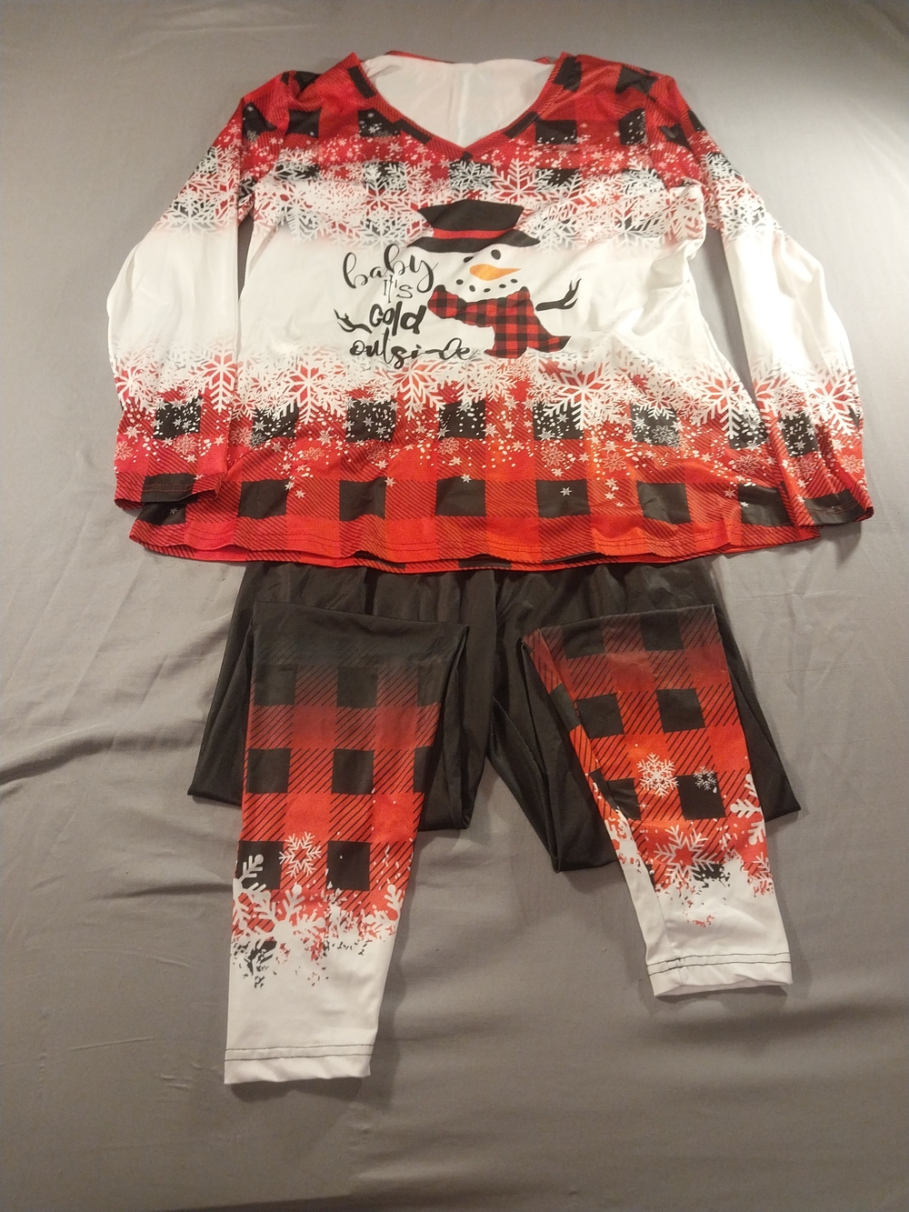 Baby It's Cold Outside M Shirt, pants small. #316